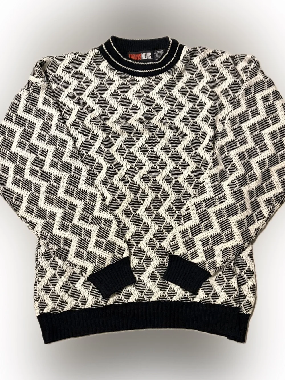 VINTAGE Black and Cream Geometric Knit Sweater